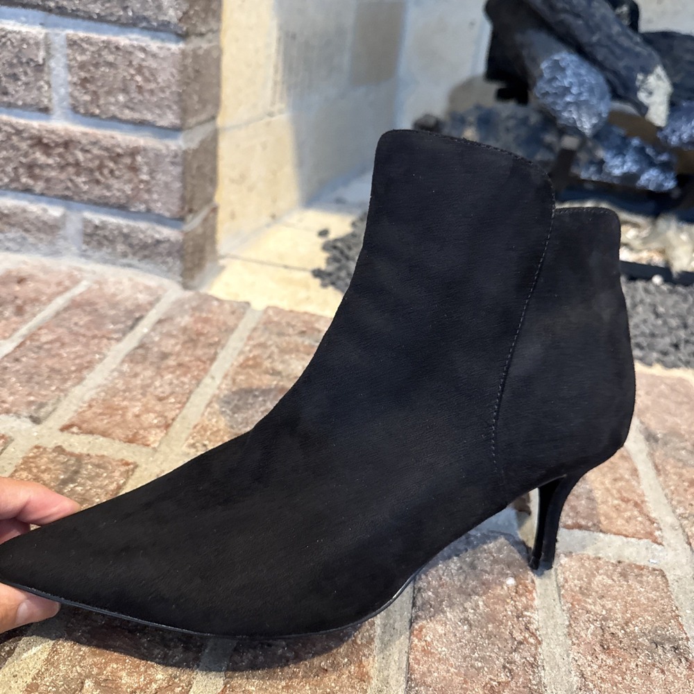 Charles by Charles David Amateur Ankle Bootie Pointed Toe Size 8.5 Black - Picture 7 of 14